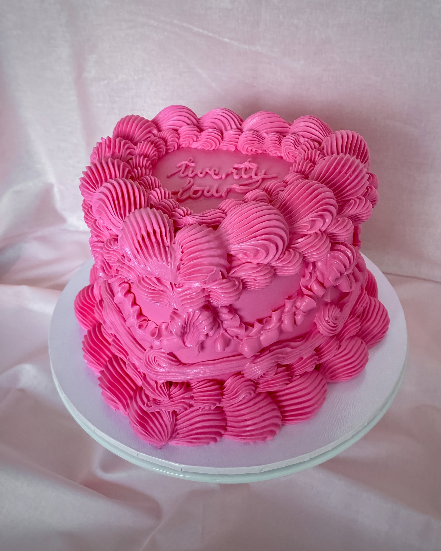 HEARTCAKE. Vintage Monochrome.