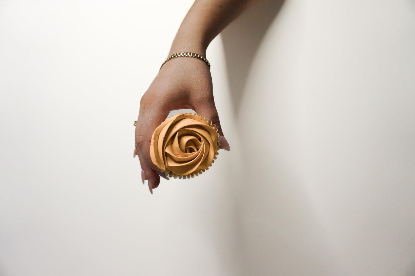 Mango cupcake